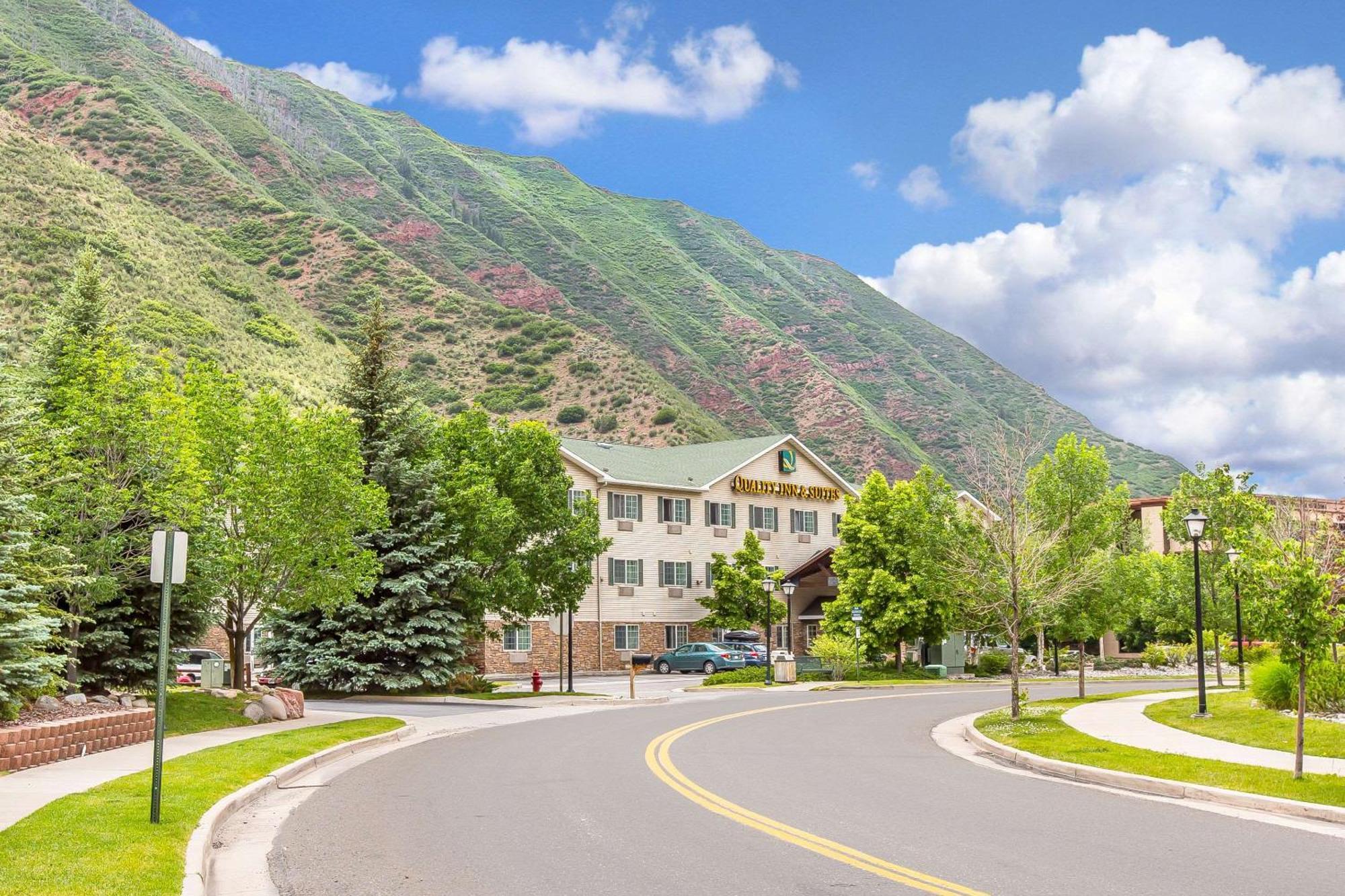 Quality Inn & Suites On The River Glenwood Springs Ngoại thất bức ảnh